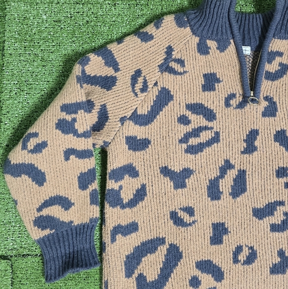 SIMPLY SOUTHERN | LEO SOFT & COZY SWEATER KNIT HEAVYWEIGHT LEOPARD PULLOVER - Picture 5 of 13